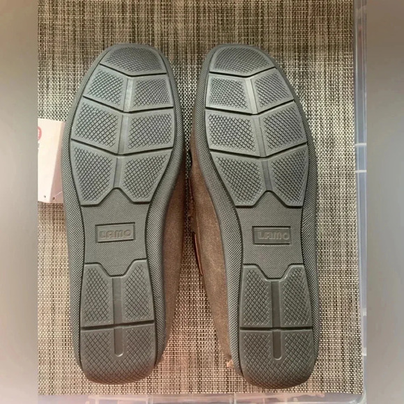 Lamo Sheepskin CM1741-CNT-11
Mens Edwin Driving Moccasin - Chestnut Size 11 - Picture 7 of 9